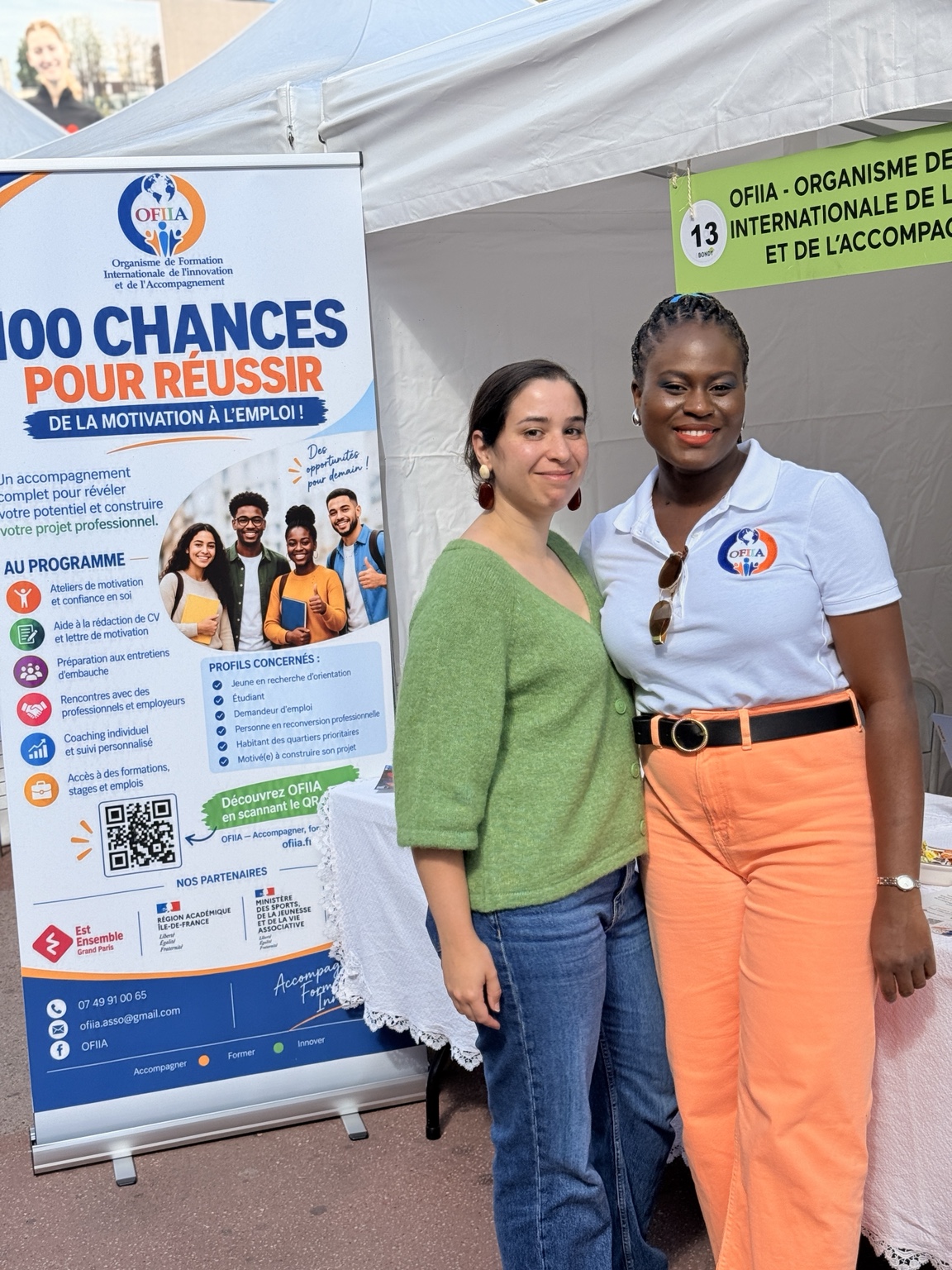 Rencontre au stand OFIIA autour du programme 100 Chances pour réussir
